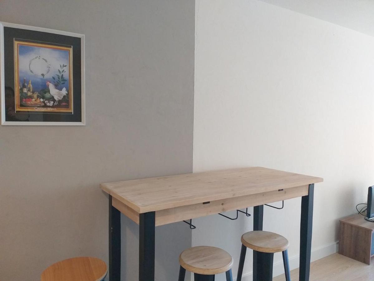 Le Savoie Appartement 2 Chambres 3 Couchages ,Balcon Et Parking Prive Bellegarde-sur-Valserine ภายนอก รูปภาพ